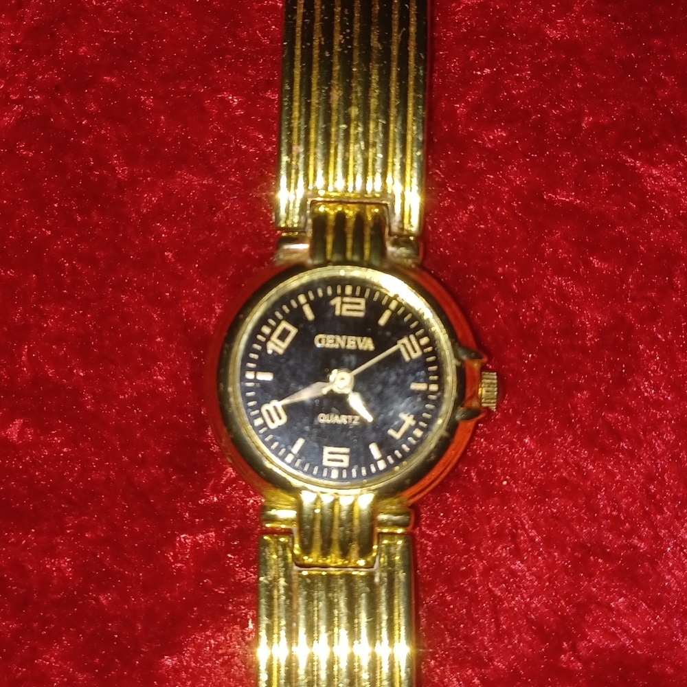 Watch - Picture 4 of 7